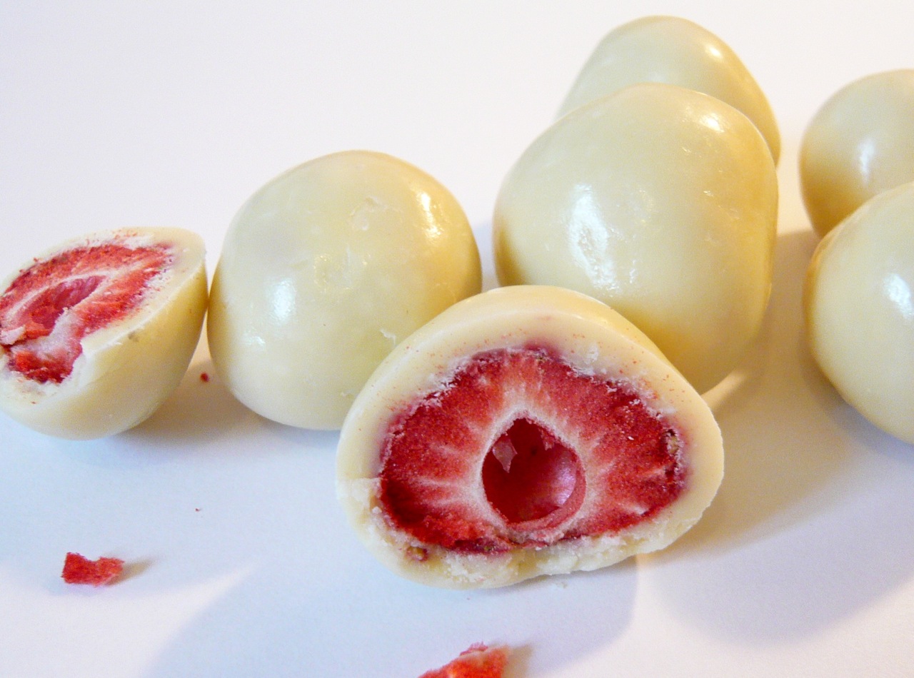 tesco-white-chocolate-strawberries-2.jpg