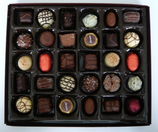 Assorted White Milk & Dark Chocolates Thorntons Chocolate Continental Gift Set 