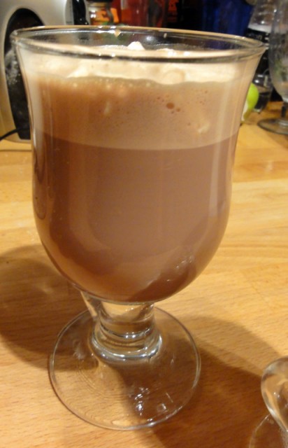 Jaz 'n' Jul's Perfectly Simple Hot Chocolate
